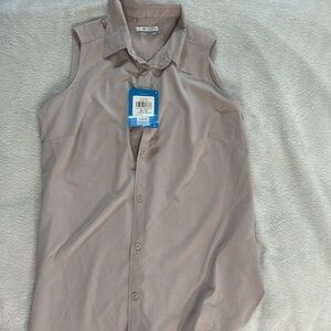 Columbia women’s button-down sleeveless shirt
